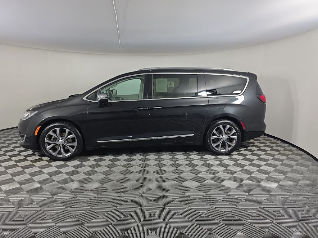 Used 2017 Chrysler Pacifica Limited with VIN 2C4RC1GG5HR788010 for sale in Huntington, IN