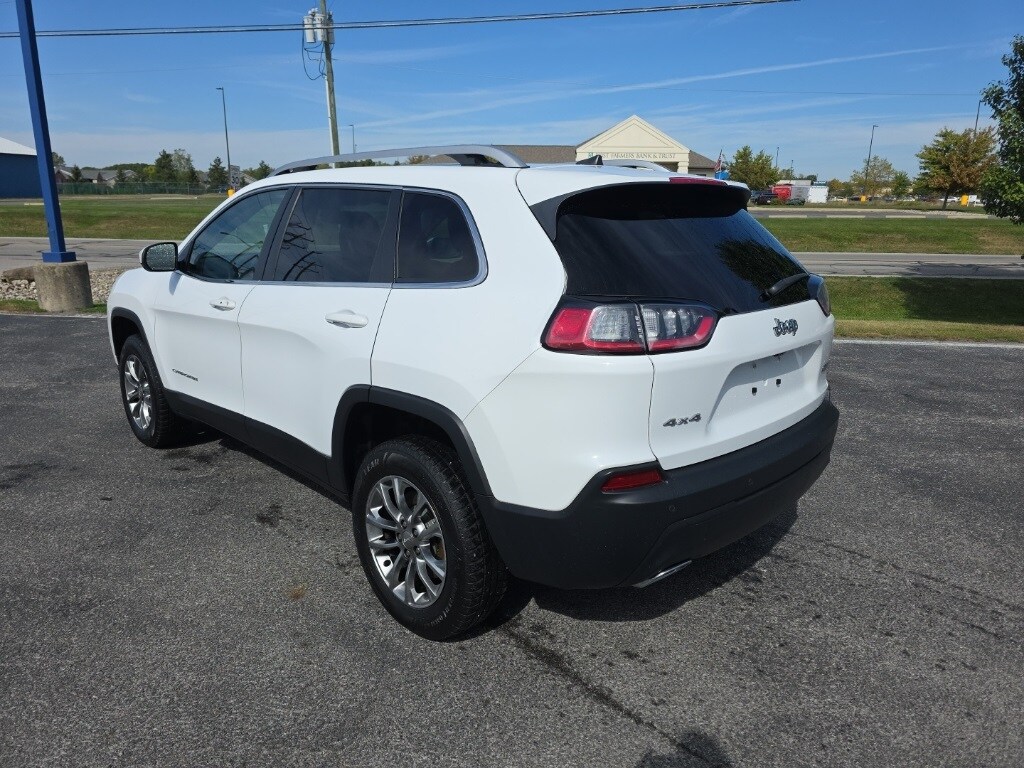 2019 Jeep Cherokee Latitude photo 2