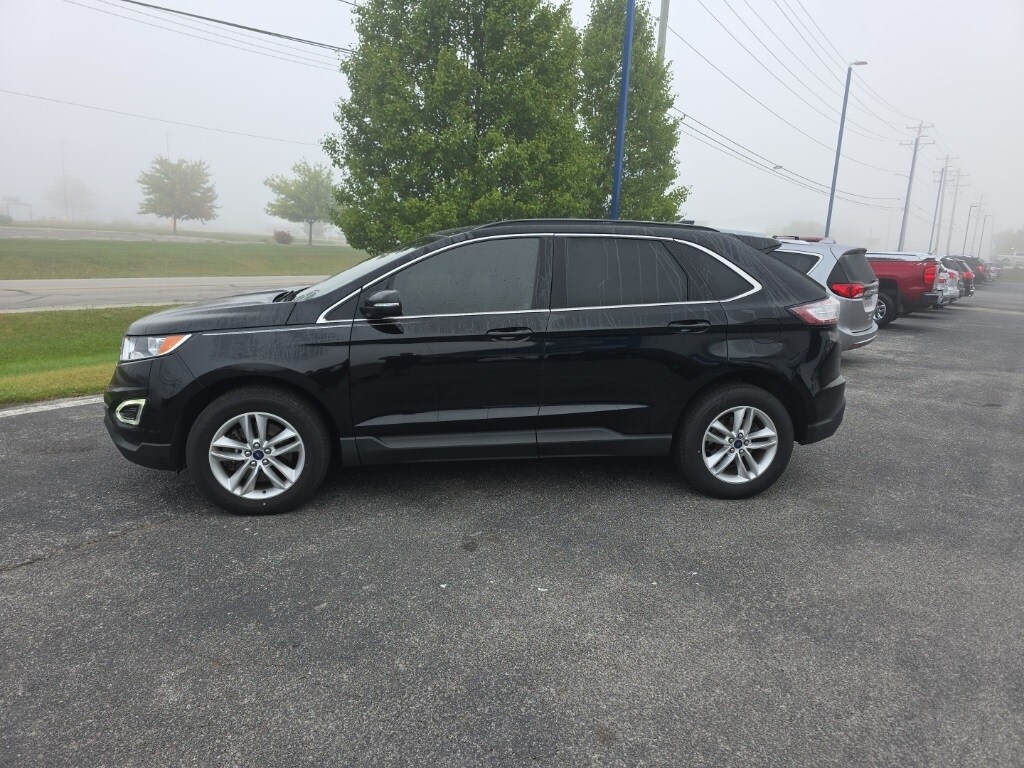 2017 Ford Edge SEL photo 2