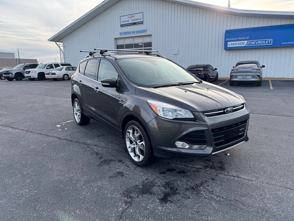 2016 Ford Escape Titanium photo 2