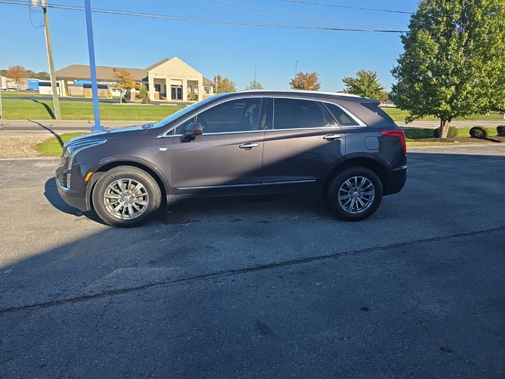 Used 2017 Cadillac XT5 Luxury with VIN 1GYKNDRS1HZ113575 for sale in Huntington, IN