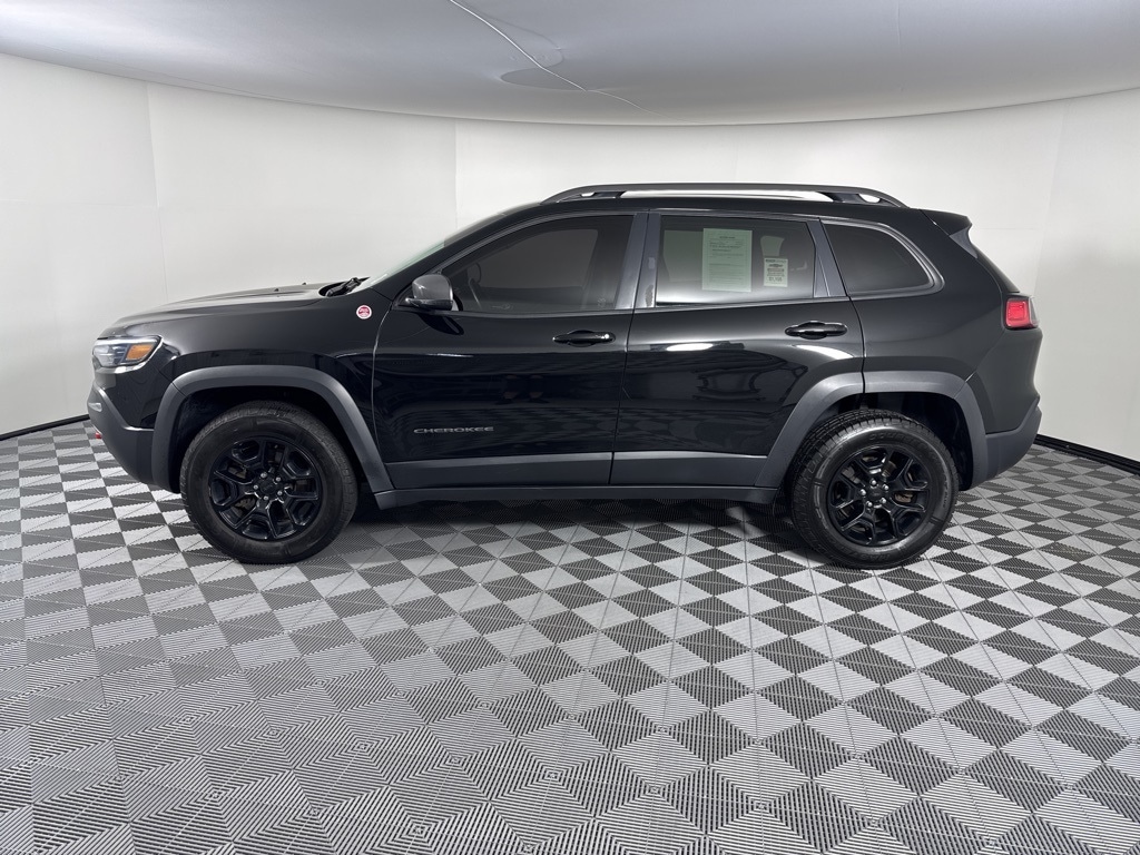 Used 2019 Jeep Cherokee Trailhawk with VIN 1C4PJMBX0KD225074 for sale in Huntington, IN
