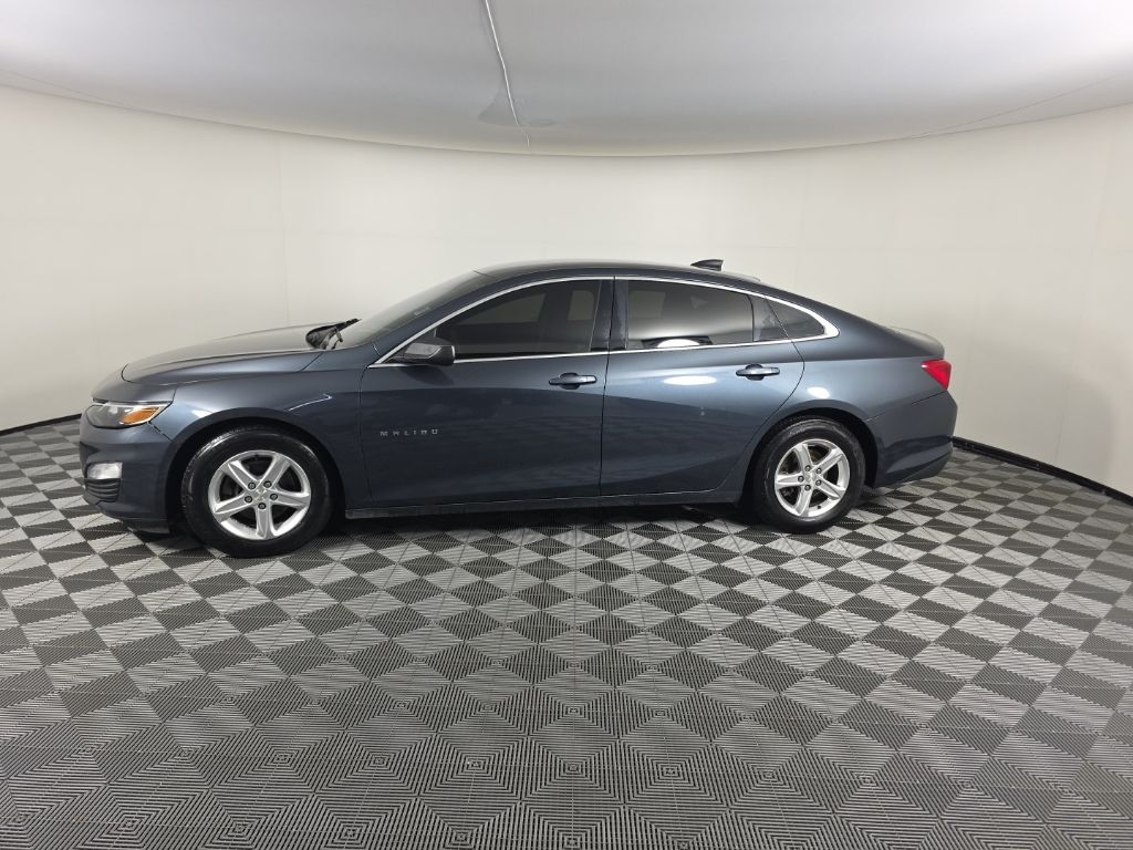 Used 2019 Chevrolet Malibu 1FL with VIN 1G1ZC5ST2KF180514 for sale in Huntington, IN