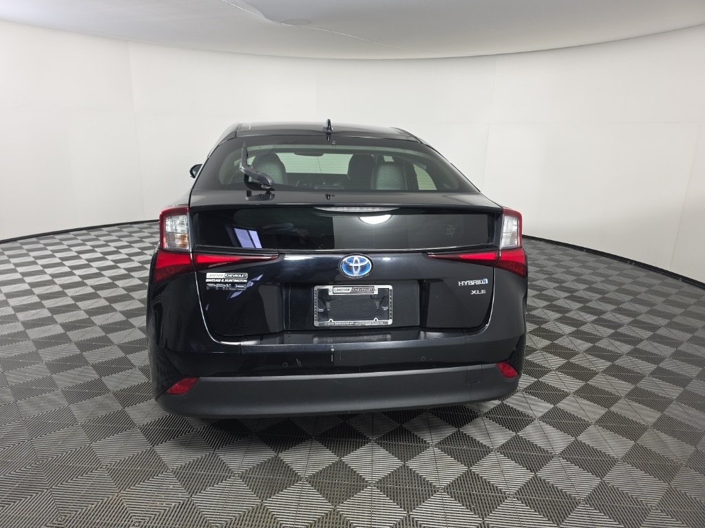 Used 2019 Toyota Prius L Hatchback