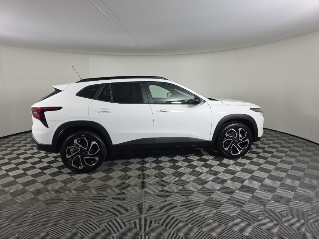 2026 Chevrolet Trax RS - Photo 6