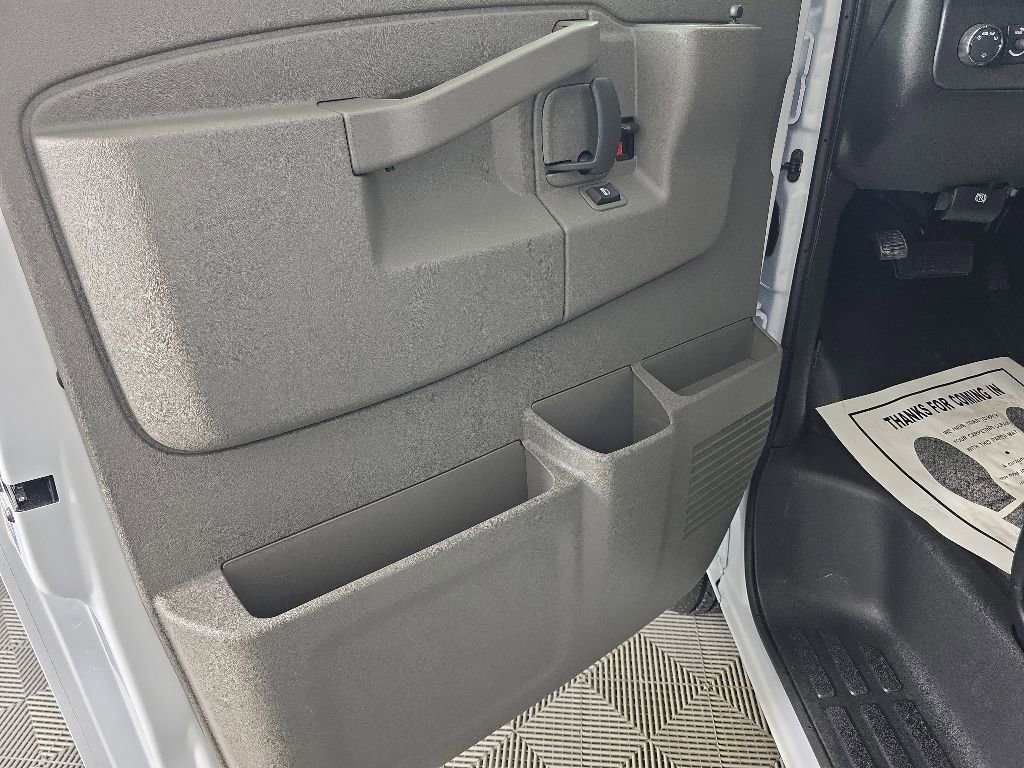 2026 Chevrolet Express Cargo Work Van - Photo 11