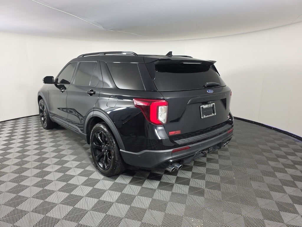 2020 Ford Explorer ST photo 2