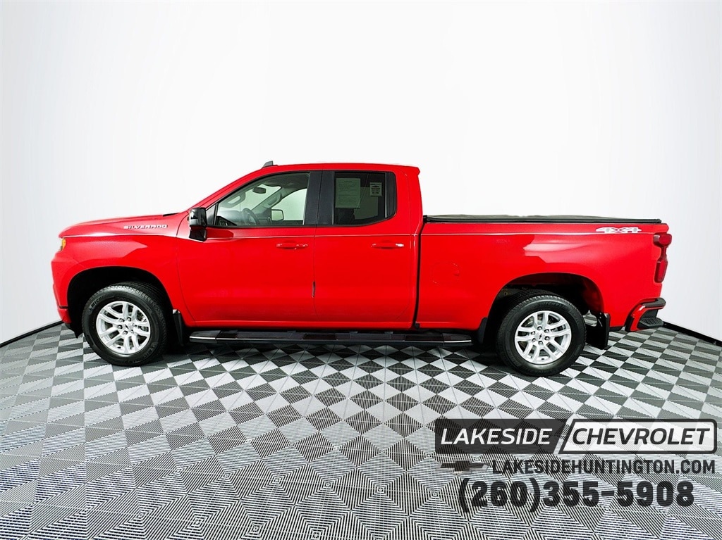 Used 2021 Chevrolet Silverado 1500 RST with VIN 1GCRYEED4MZ100483 for sale in Huntington, IN