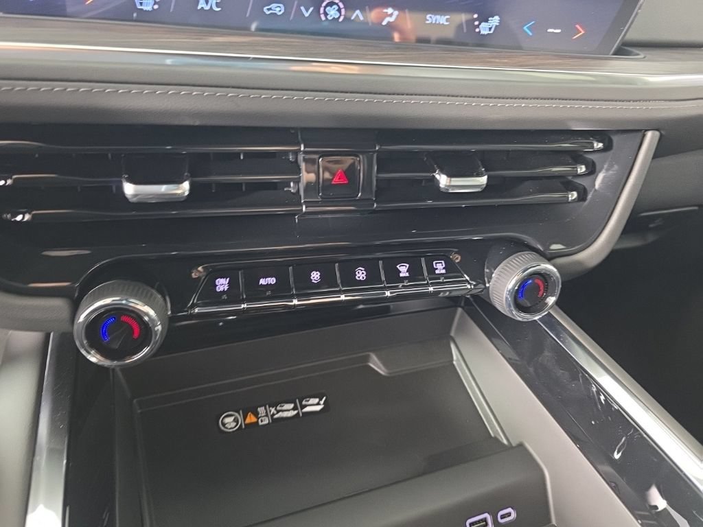 2026 Chevrolet Suburban LT - Photo 19