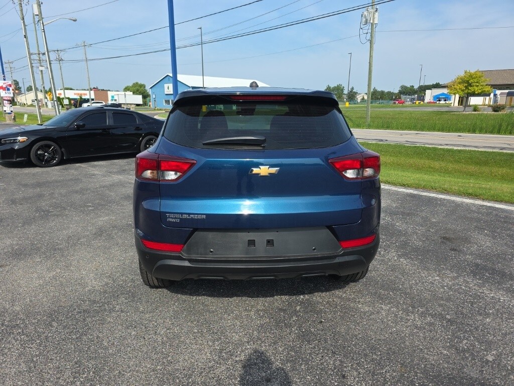 2021 Chevrolet Trailblazer LS photo 4