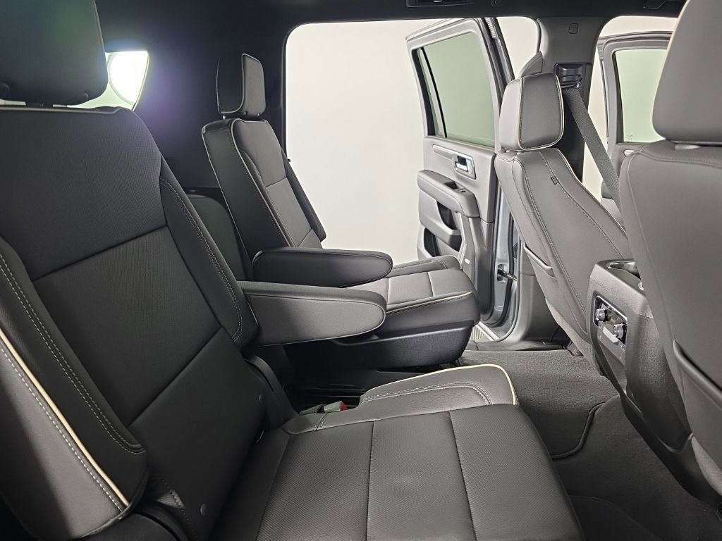 2025 Chevrolet Suburban Premier - Photo 41