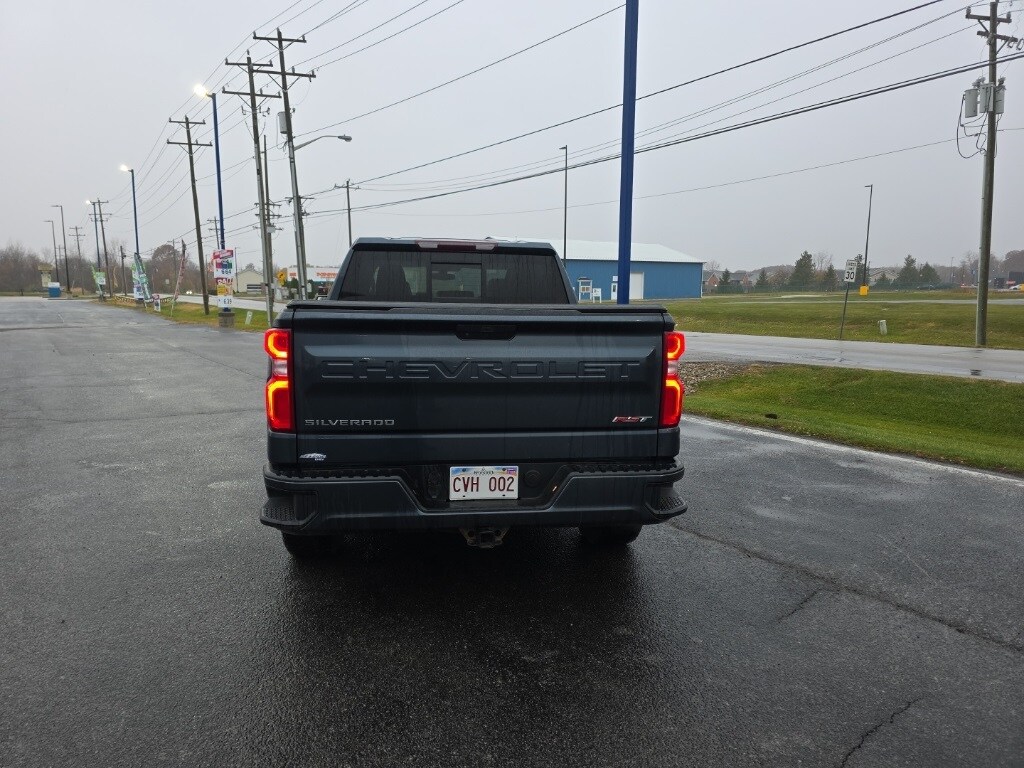 2020 Chevrolet Silverado 1500 RST photo 3