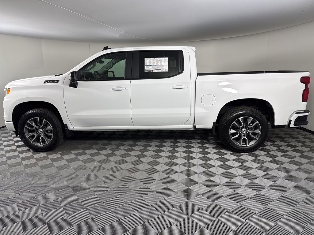 2025 Chevrolet Silverado 1500 RST photo 2