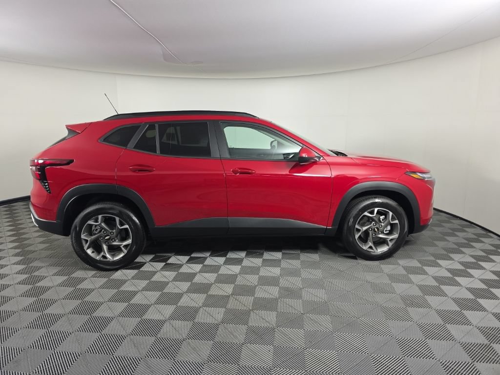 2026 Chevrolet Trax LT - Photo 6