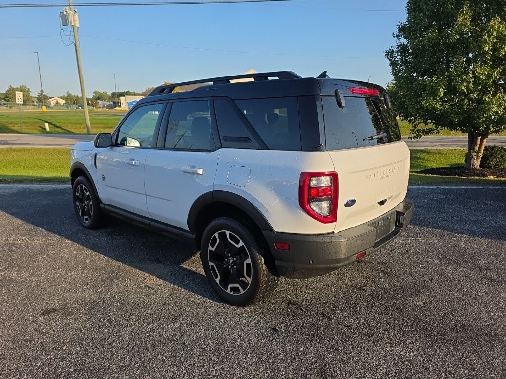 2022 Ford Bronco Sport Outer Banks photo 2