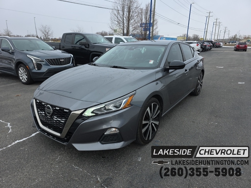 2022 Nissan Altima SR