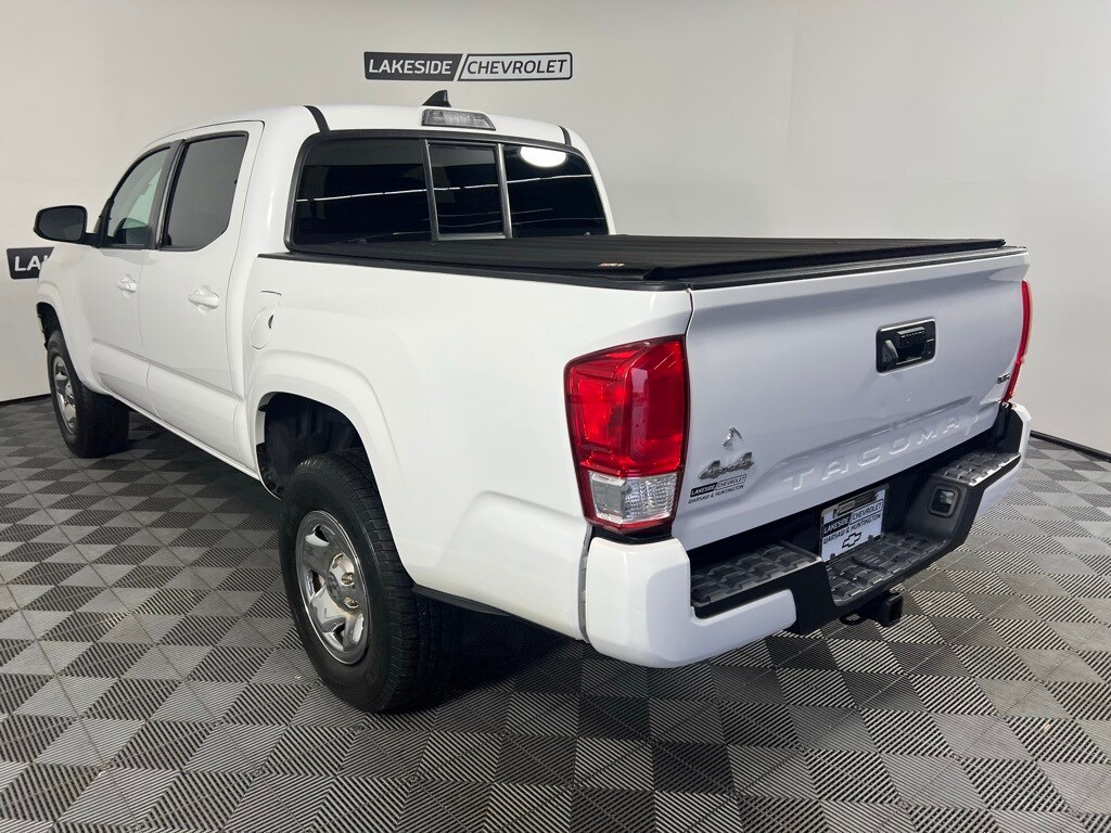 2016 Toyota Tacoma SR5 Double Cab 4x4 photo 3