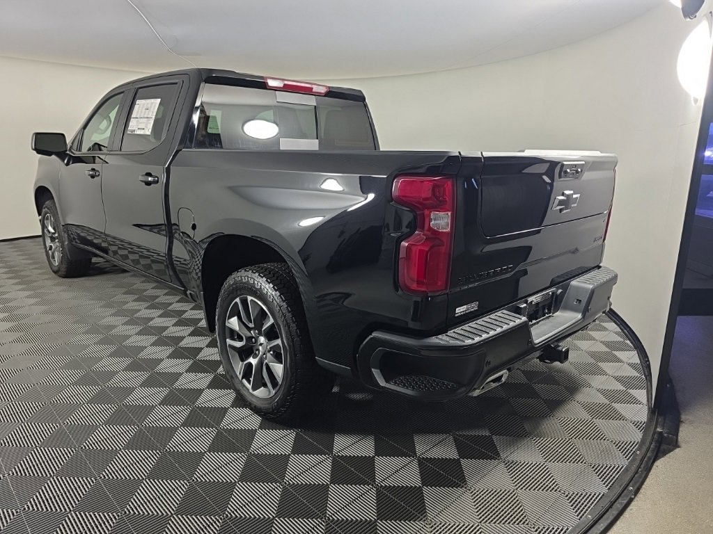2025 Chevrolet Silverado 1500 RST photo 3