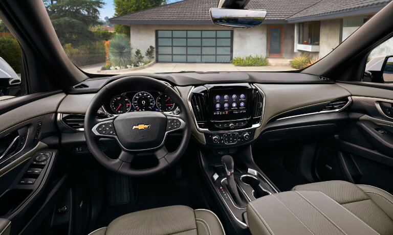 2022 Chevy Traverse interior front