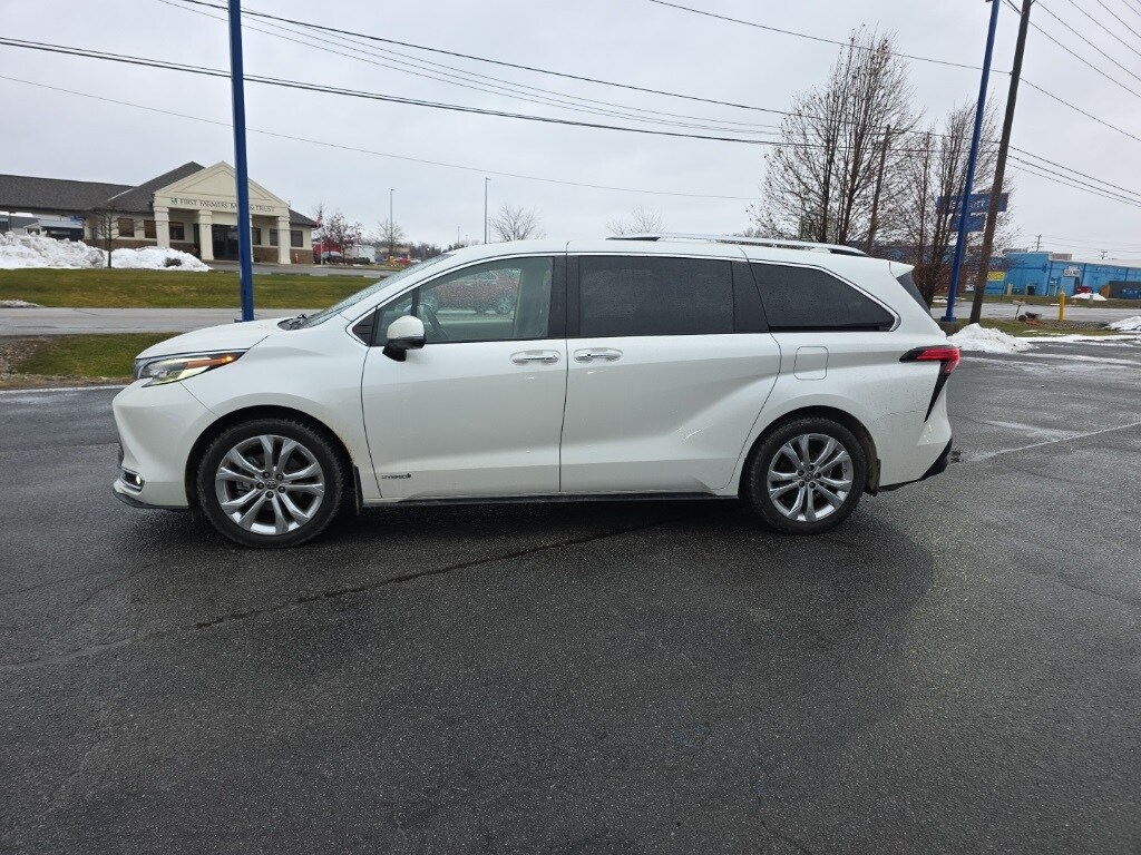 Used 2021 Toyota Sienna Platinum 7 Passenger Minivan/Van
