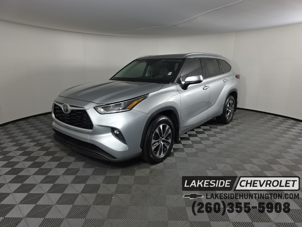 2021 Toyota Highlander XLE's photo