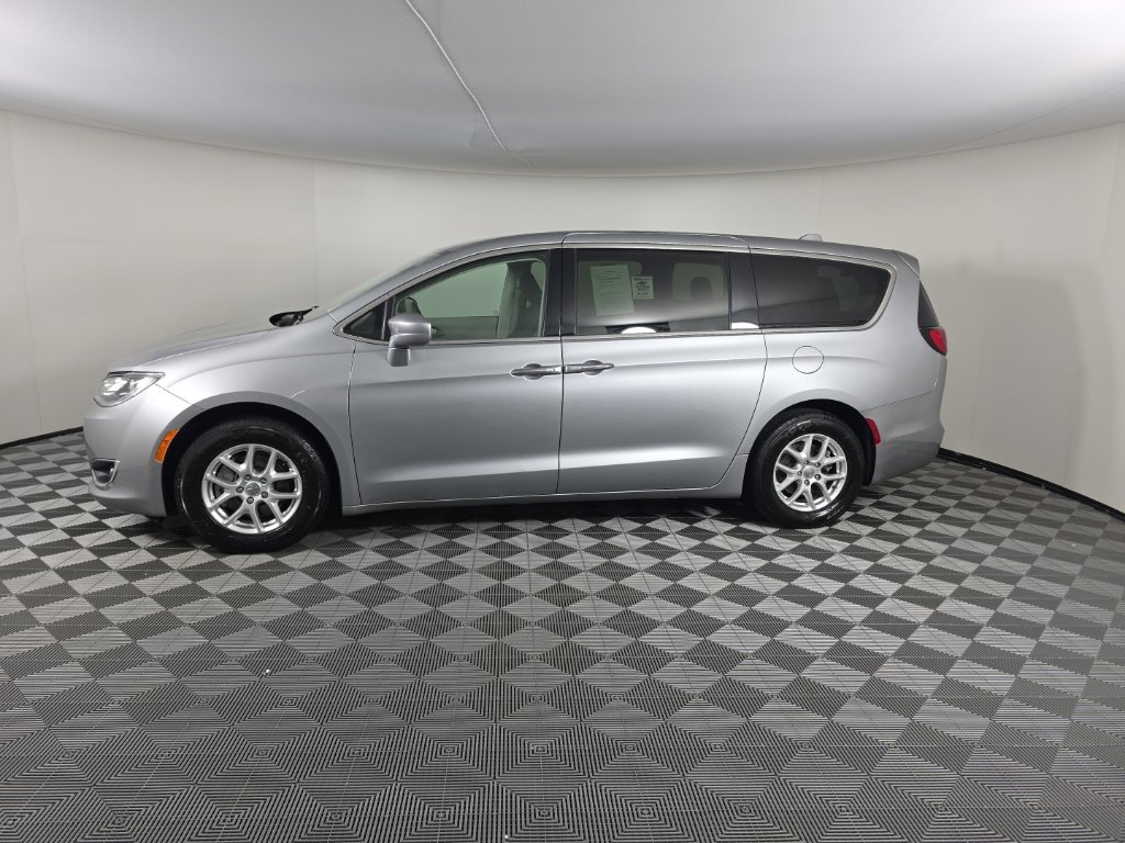 Used 2020 Chrysler Pacifica Touring with VIN 2C4RC1FG3LR267071 for sale in Huntington, IN