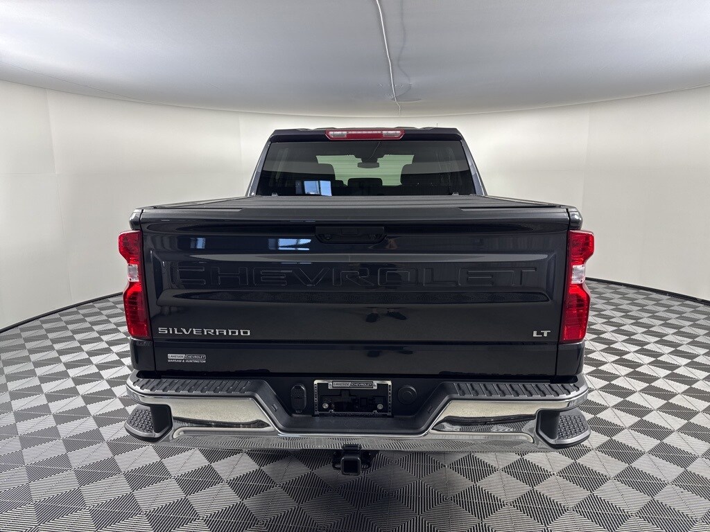 2024 Chevrolet Silverado 1500 LT photo 3