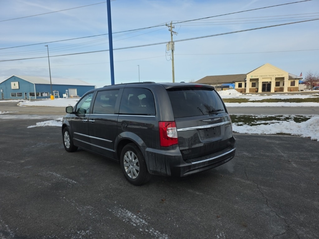 Used 2015 Chrysler Town & Country Touring Minivan/Van