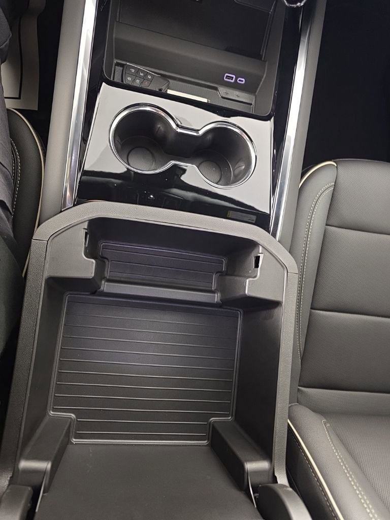 2025 Chevrolet Suburban Premier - Photo 24