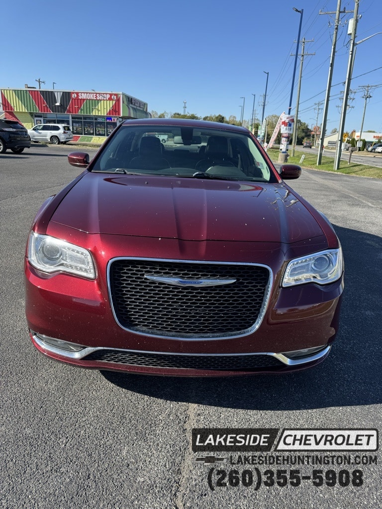 2017 Chrysler 300