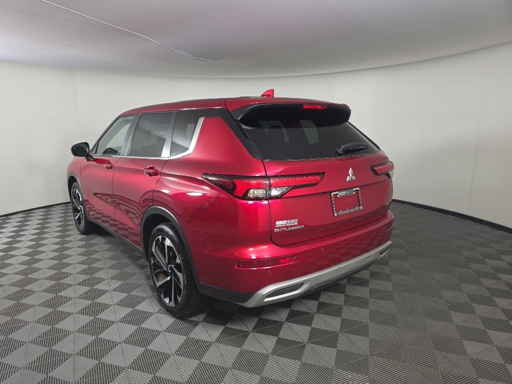 Used 2024 Mitsubishi Outlander SE SUV