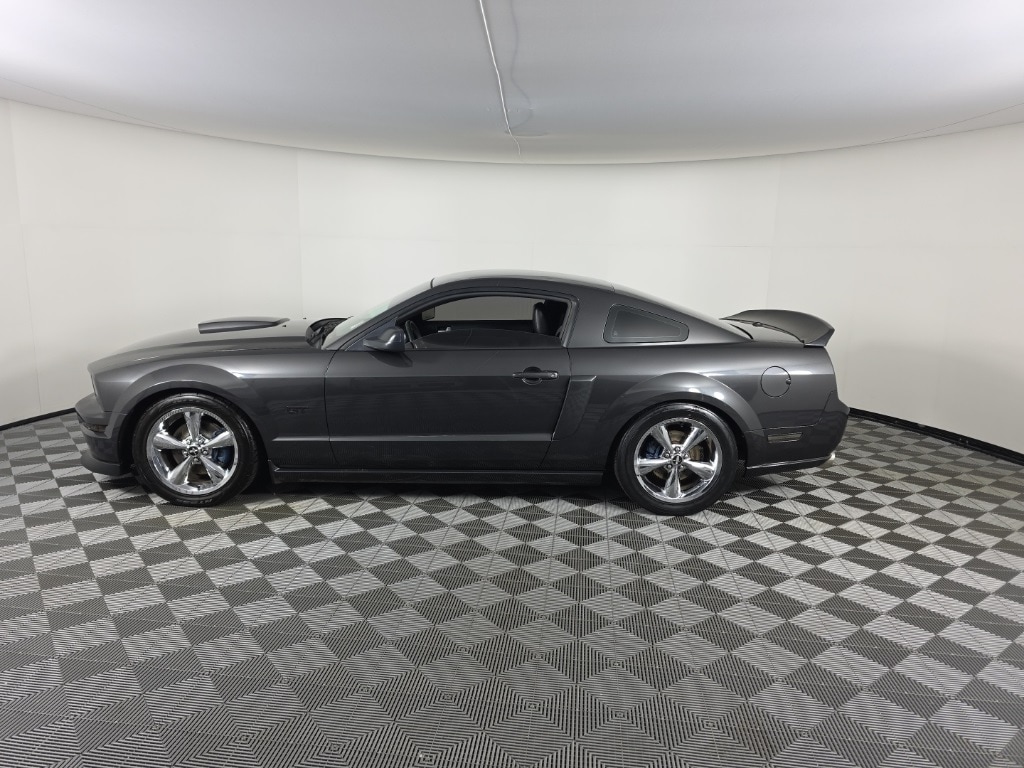 Used 2008 Ford Mustang GT Deluxe with VIN 1ZVHT82H785173442 for sale in Huntington, IN