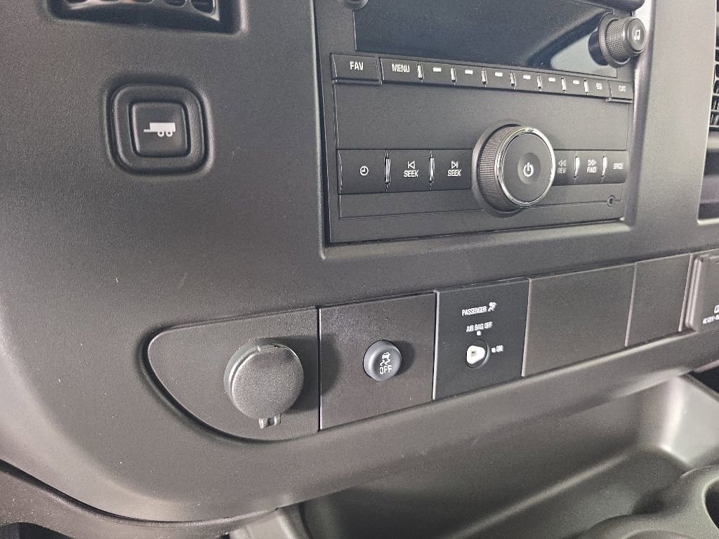 2026 Chevrolet Express Cargo Work Van - Photo 17