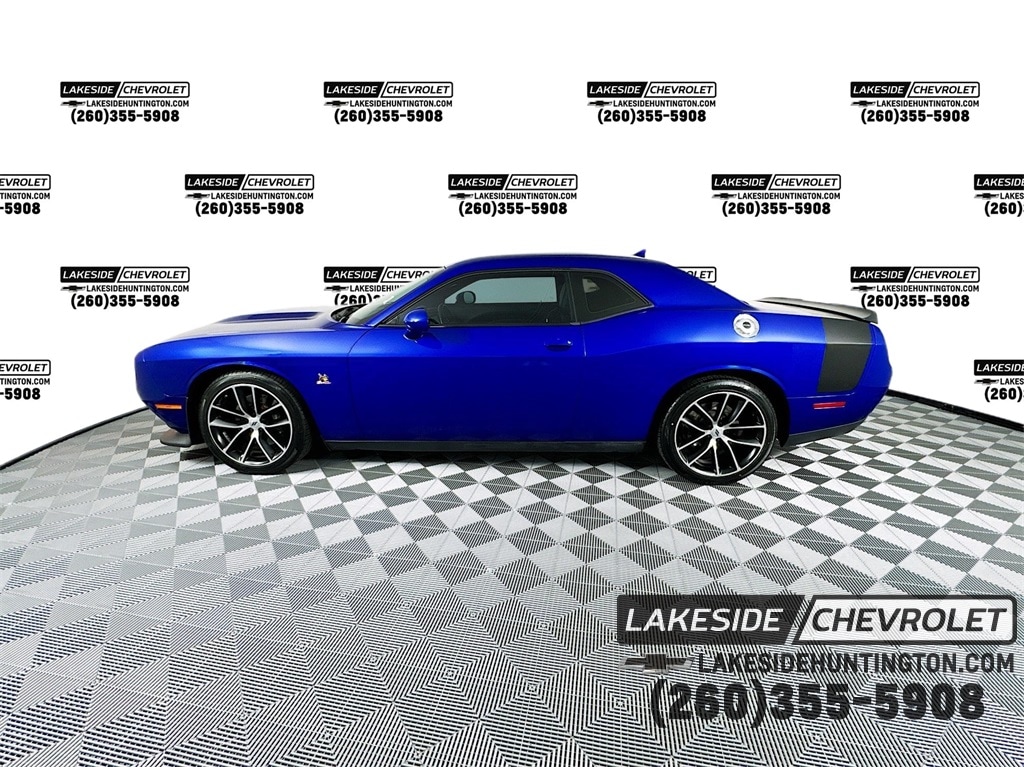 Used 2018 Dodge Challenger Scat Pack with VIN 2C3CDZFJ2JH325529 for sale in Huntington, IN