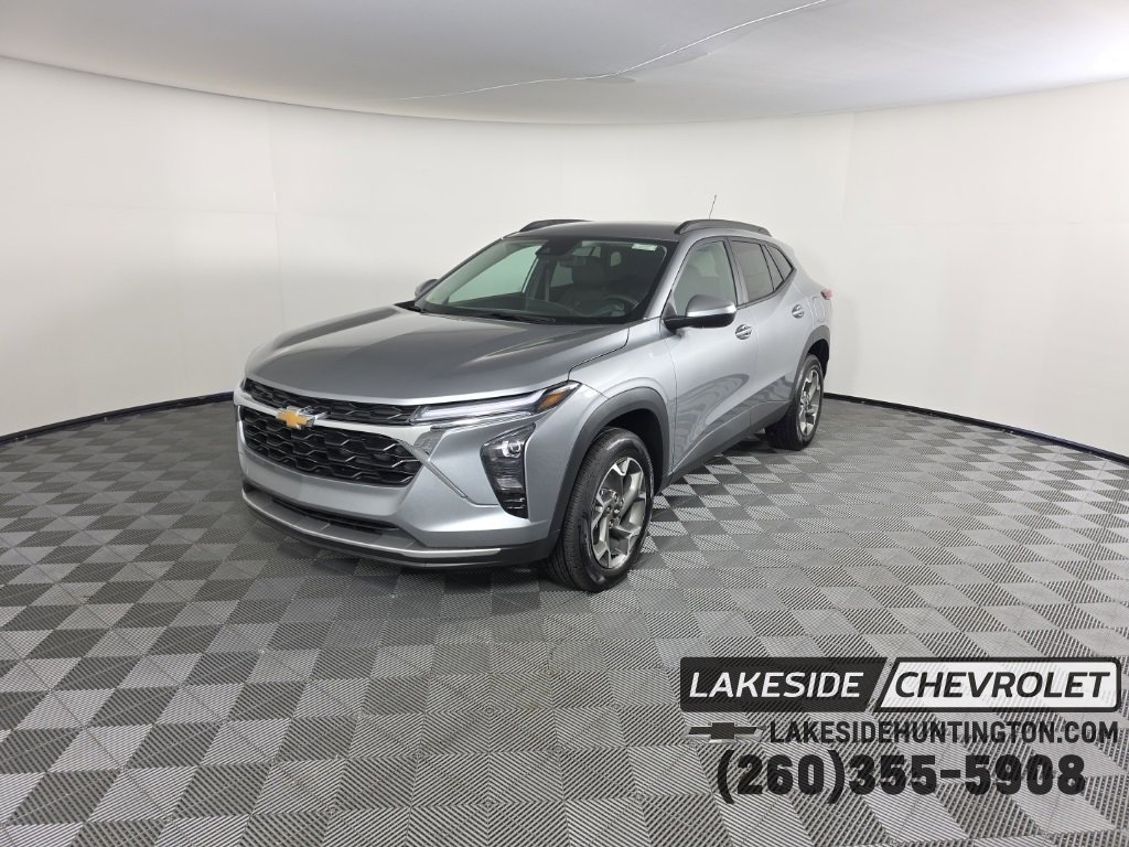 New 2025 Chevrolet Trax LT SUV