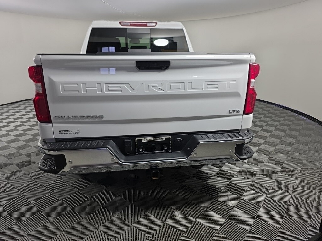2025 Chevrolet Silverado 1500 LTZ photo 4
