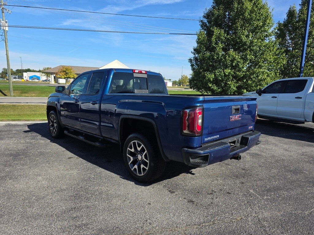 2017 Gmc Sierra 1500 SLT photo 3