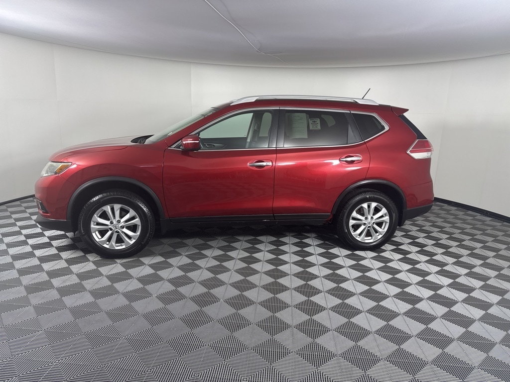 Used 2014 Nissan Rogue SV with VIN 5N1AT2MVXEC803509 for sale in Huntington, IN