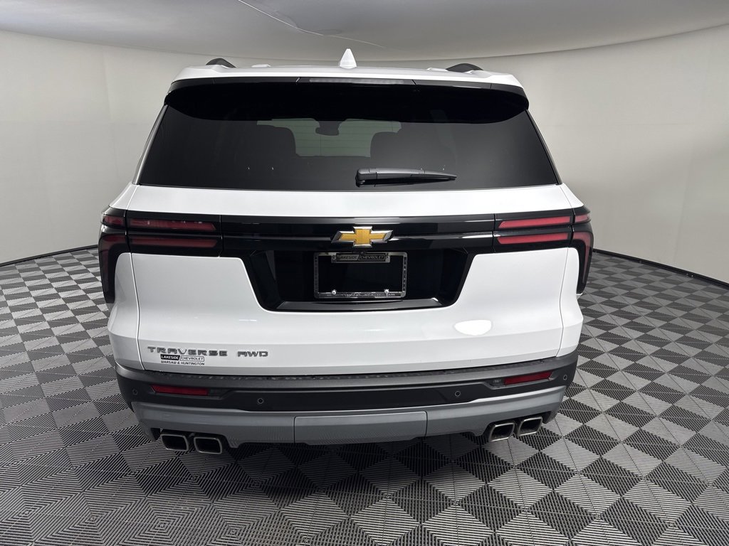 2025 Chevrolet Traverse photo 4