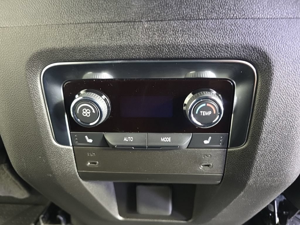 2026 Chevrolet Suburban LT - Photo 34