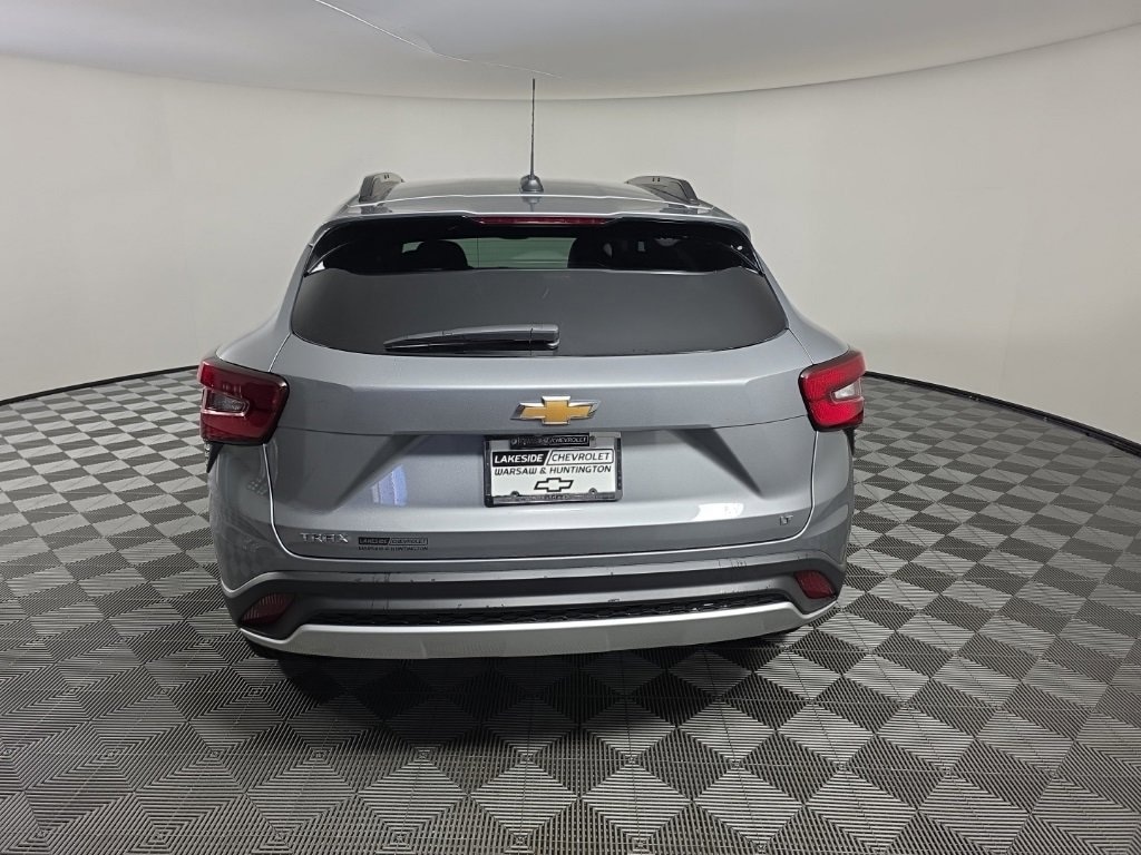 New 2025 Chevrolet Trax LT SUV