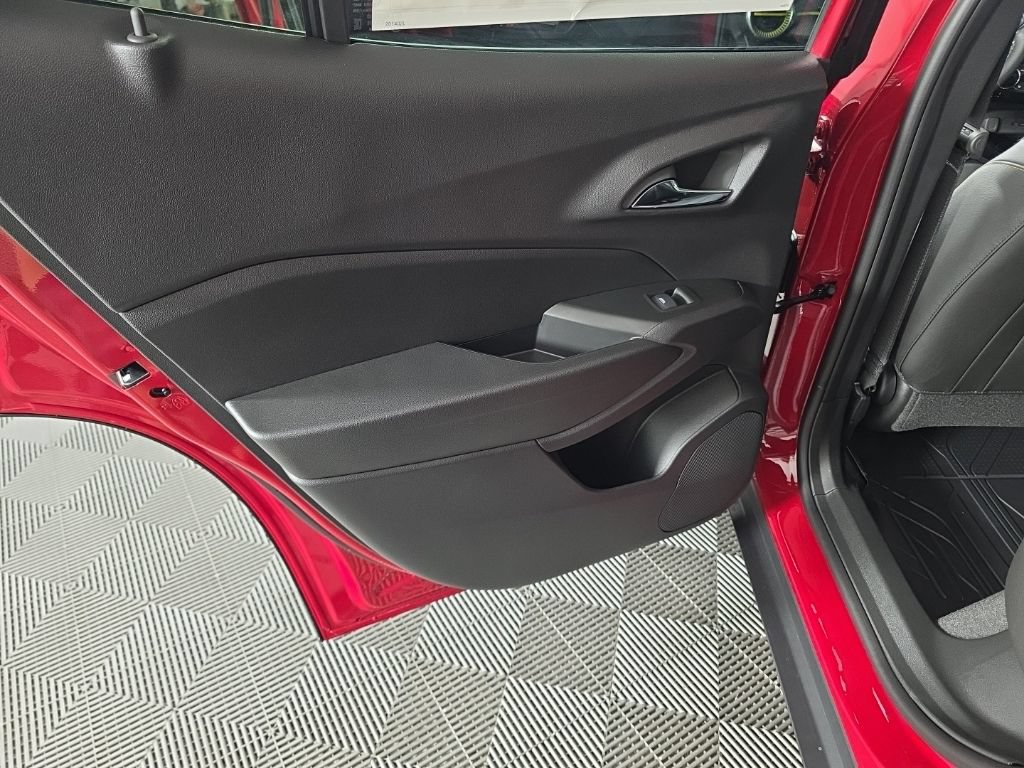 2026 Chevrolet Trax LT - Photo 27