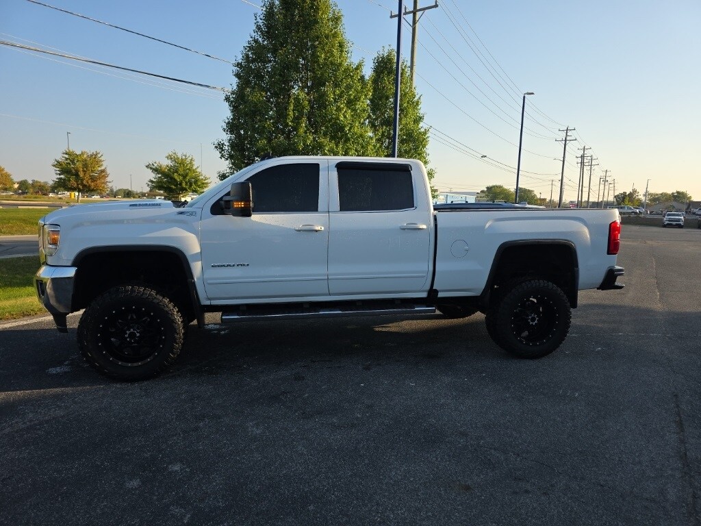 2018 Gmc Sierra SLE photo 2