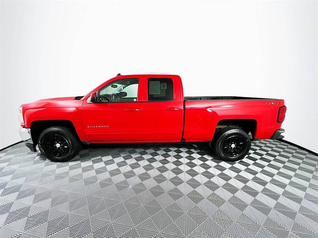 Used 2019 Chevrolet Silverado 1500 LD LT with VIN 2GCVKPECXK1159806 for sale in Huntington, IN