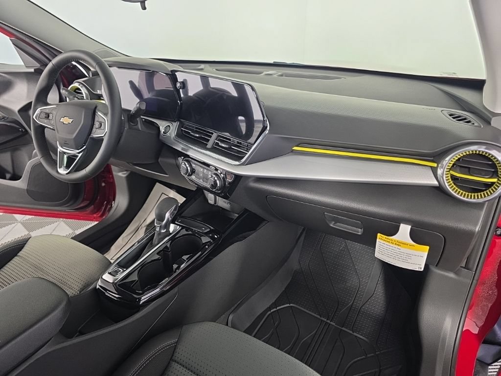 2026 Chevrolet Trax LT - Photo 36