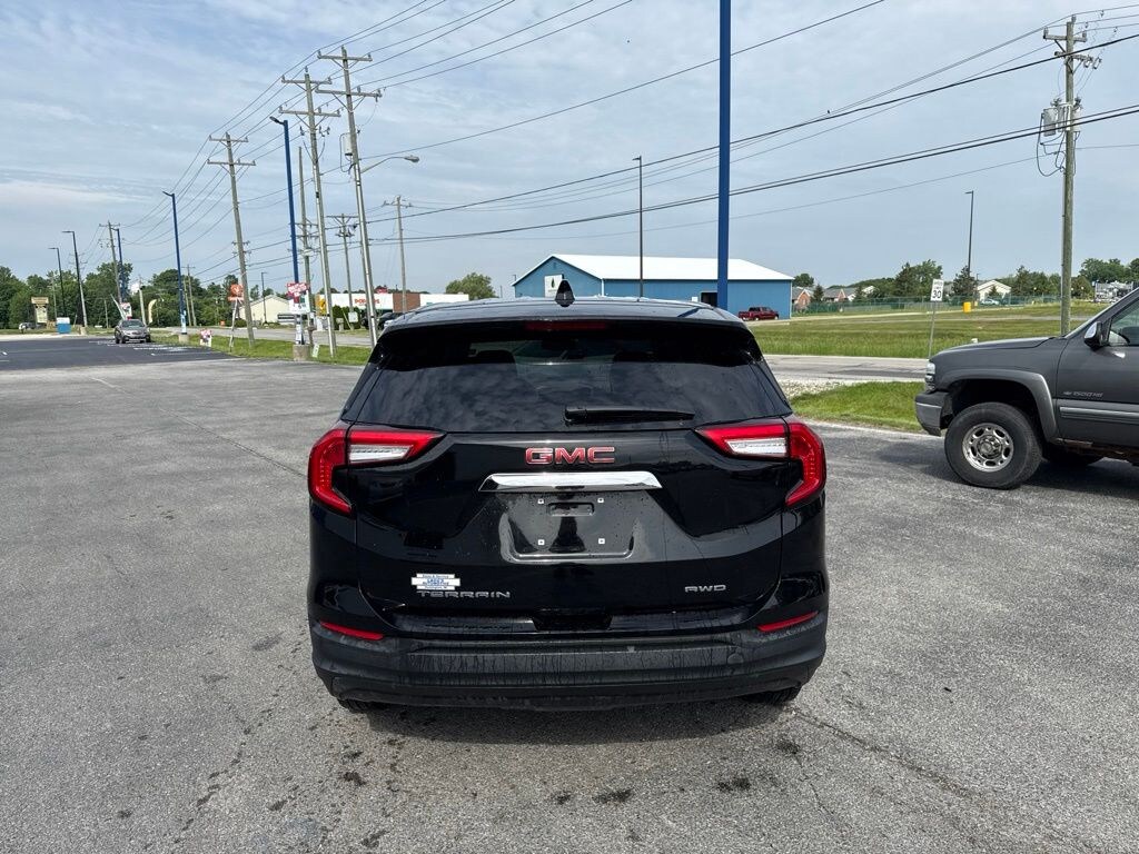 Used 2022 GMC Terrain SLE SUV