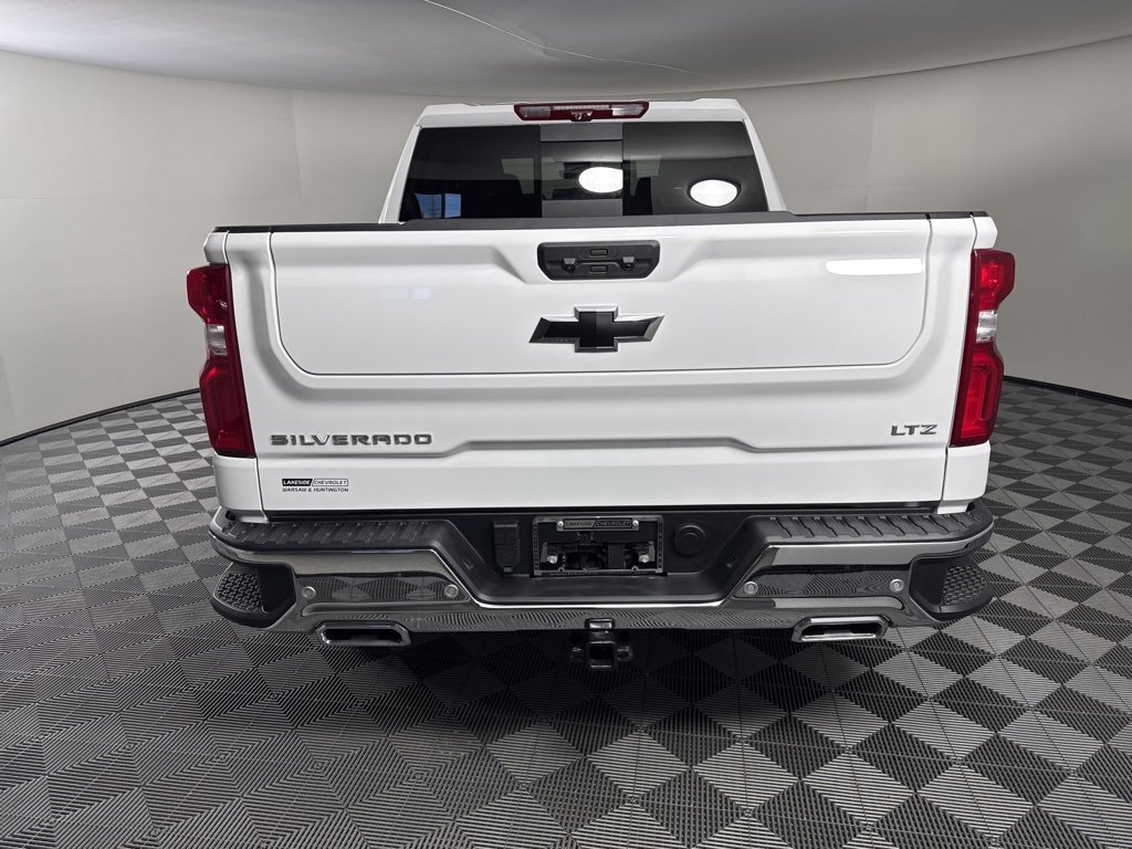 2025 Chevrolet Silverado 1500 LTZ photo 4