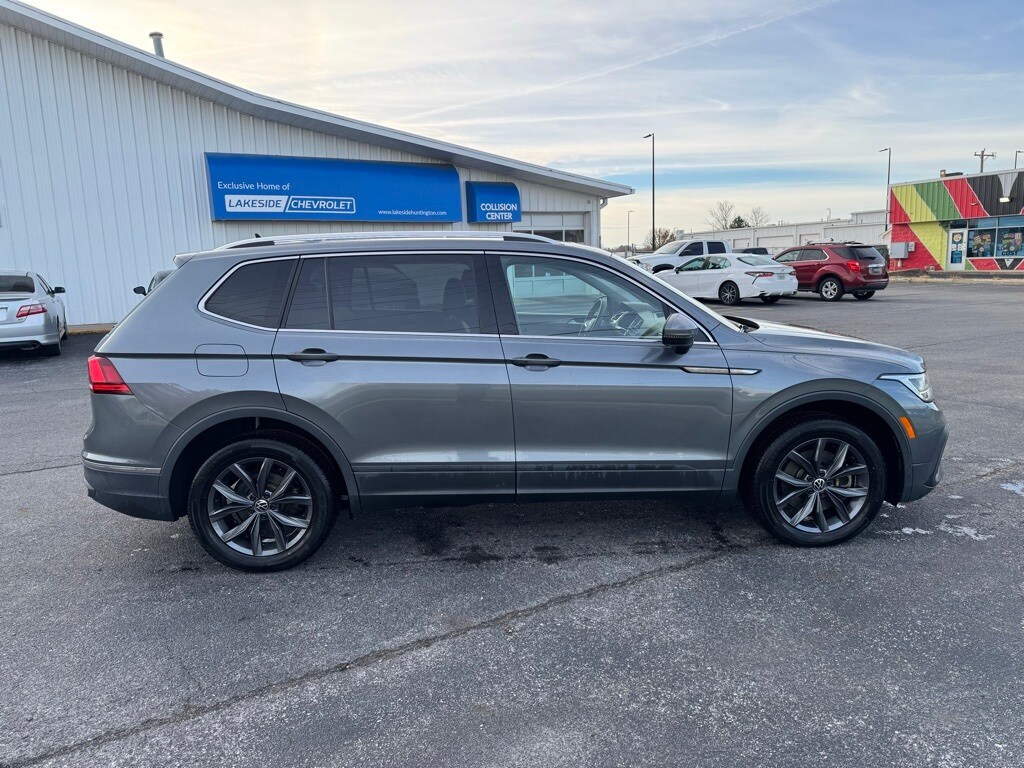 2022 Volkswagen Tiguan SE photo 3