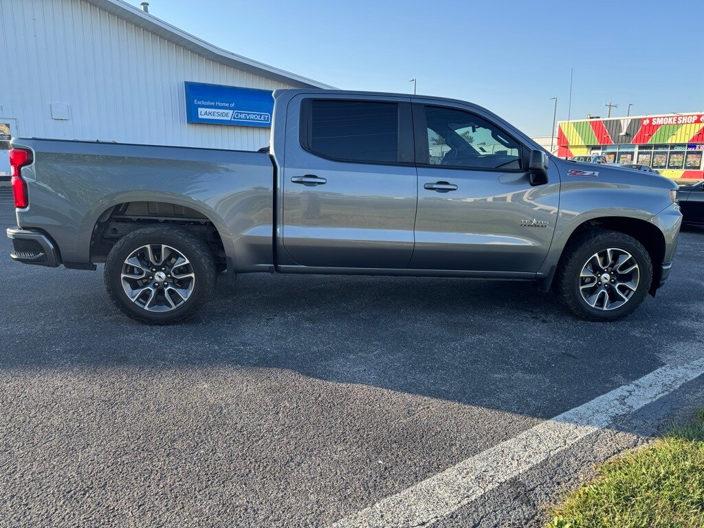 2021 Chevrolet Silverado 1500 RST photo 3