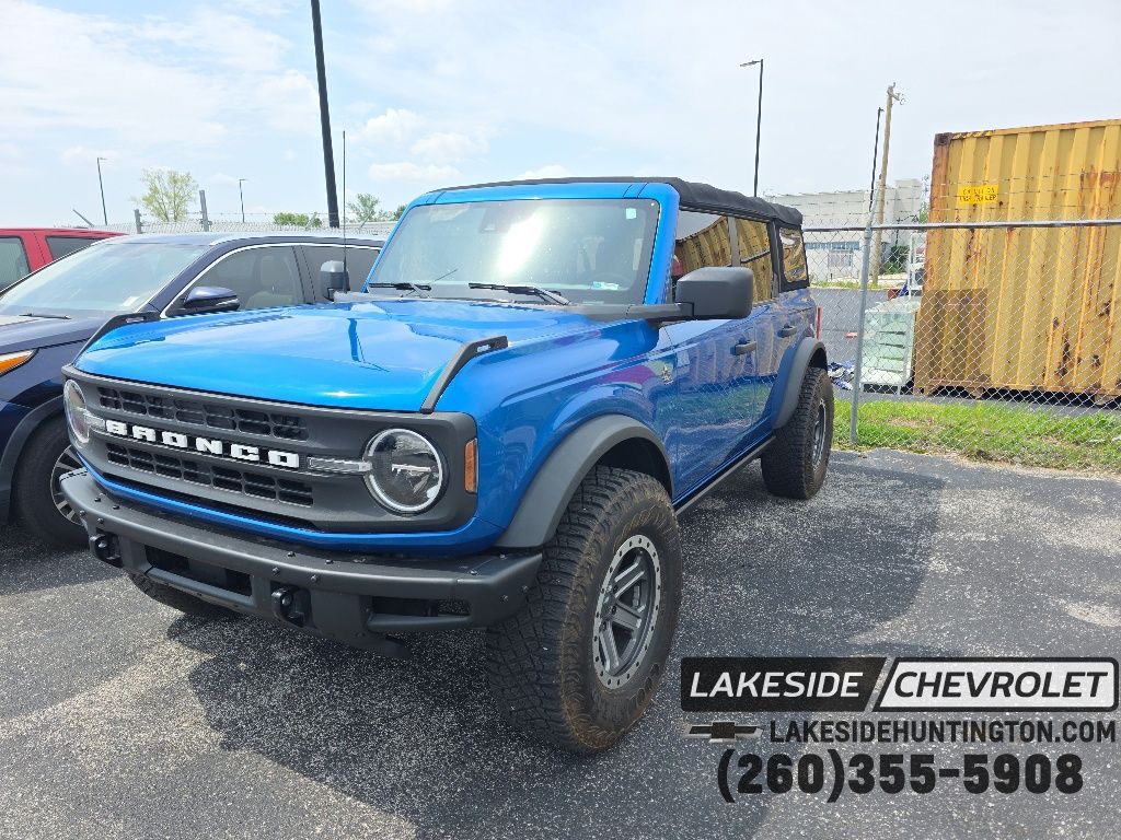 2021 Ford Bronco Black Diamond 4x4's photo